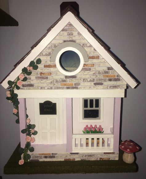 Decorated house bazaar bird house Brid House Diy, Beach House Birdhouse Ideas, Barbie Bird House, Bait Shop Bird House, Aesthetic Bird House Painting, Bird Bath, Bird Houses, How To Make An, Tree Branches