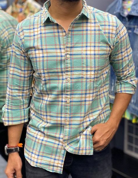 Checkered Shirt Outfit Mens, Shirt Combination Men, Checkered Shirt Outfit, Stylish Poses, Gq Mens Style, Beautiful Crazy, Mens Smart Casual Outfits, Check Shirt Man, Check Shirts