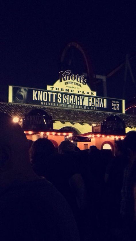 Knotts scary farm #fun Knott’s Scary Farm, Knotts Scary Farm, Haunted Maze, Scary Farm, Farm Fun, Knotts Berry Farm, Berry Farm, Spooky Szn, Halloween Aesthetic