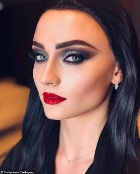 Beautiful: The actress r donned a long black wig which was styled by Ryan Randall, and Dus... Sophie Turner Tattoo, Morticia Addams Makeup, Adams Family Costume, Wednesday Addams Makeup, Addams Makeup, Adams Family Halloween, Morticia Addams Costume, Addams Family Costumes, Gomez And Morticia