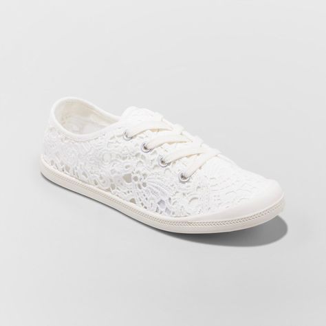 High Platform Shoes, Bridal Sneakers, White Flat Shoes, White Canvas Shoes, Sneaker Shop, Wedding Sneakers, White Casual Shoes, Mad Love, Wedding Flats