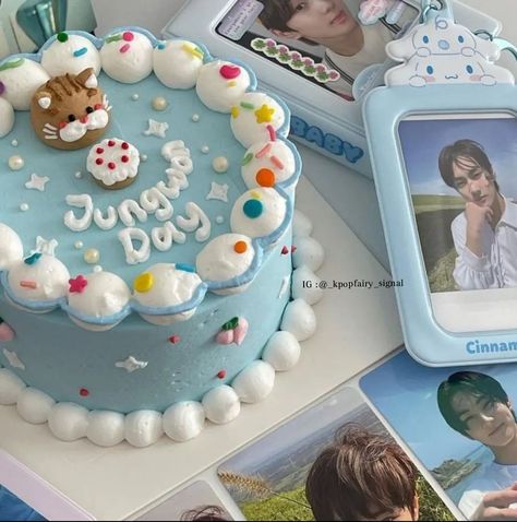 Jungwon Cake Design, Jungwon Cake Birthday, Enhypen Cake Design Ideas, Enhypen Cake Design, Enhypen Birthday Cake, Enhypen Cake Ideas, Jungwon Birthday, Kpop Cake, Bts Cake