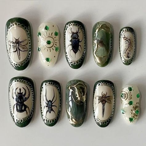 Insect Nails Art Designs, Whimsigoth Nail Art, Cottagecore Nail Art, Swamp Nails, Forest Fairy Nails, Moth Nail Art, Moth Nails, Whimsigoth Nails, Cottage Core Nails