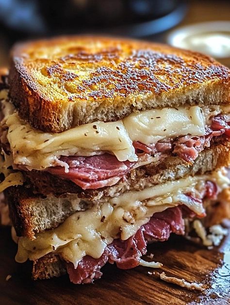 Reuben Casserole Recipe, Pastrami Sandwich Recipe, Reuben Bake, Reuben Casserole, Ultimate Grilled Cheese, Pastrami Sandwich, Corned Beef Recipes, Potluck Dishes, Sandwich Recipe