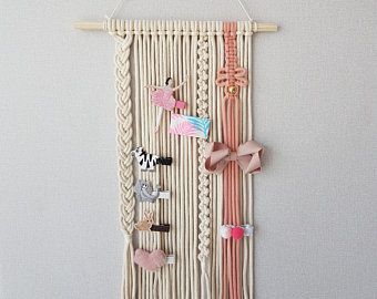 Diy Claw Clip, Macrame Hair Bow Holder, Hair Clip Holder Diy, Claw Clip Holder, Hair Bow Hanger, Hair Clip Organizer, Bow Display, Hair Bow Organizer, Bow Organizer