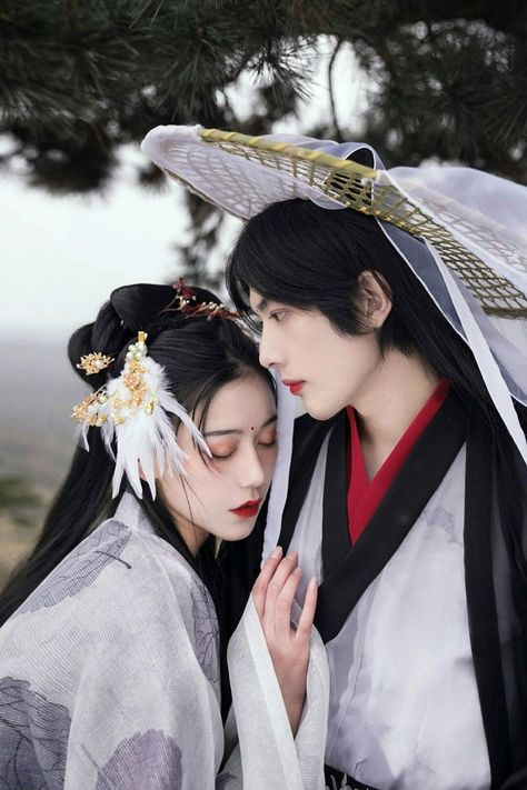 couple hanfu Wuxia Hanfu, Song Dynasty Hanfu, Male Hanfu, Hanfu Modern, Hanfu Cosplay, Cosplay Couple, Nice Couple, Chinese Princess, Chinese Costume