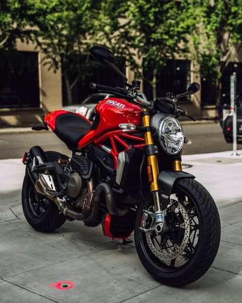 Ducati Monster 1200 S, Cb400 Cafe Racer, Ducati Motorbike, Ducati Monster 1200, Monster 1200, Ducati Monster 821, Ducati Sport Classic, Biker Photography, Stylish Bike