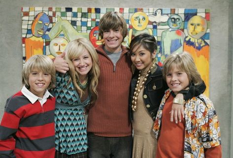 Zack And Cody Cast, Suit Life On Deck, Old Disney Shows, Cole Sprouse Hot, Cole M Sprouse, Old Disney Channel, Dylan And Cole, Disney Channel Shows, Brenda Song