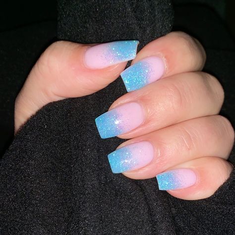 Pink to sparkly blue ombré nails Pink And Blue Ombre Nails Glitter, Light Blue And Pink Ombre Nails, Perrywinkle Nails Prom, Beach Ombre Nails Summer, Pink Blue Silver Nails, Pink And Blue Sparkly Nails, Pretty Ombre Nails Blue, Blue Ombre Wedding Nails, Blue And Pink Ombre Acrylic Nails