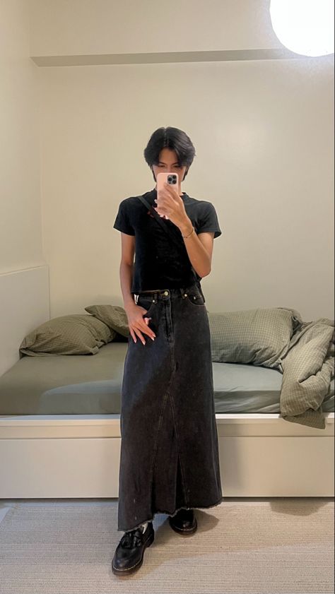 men, denim skirt, doc martens tassel loafers, nightout, outfits inspo, summer, black, grunge Mens Docs Outfit, Maxi Skirt Men, Doc Martens Tassel Loafers, Long Skirt Outfits Men, Masc Skirt Outfit, Tassel Loafers Men Outfit, Grunge Denim Skirt, Men In Denim, Beabadoobee Concert