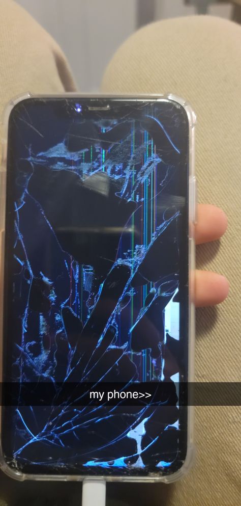 Cracked Phone Screen Aesthetic, Iphone Broken Screen, Quick Eye Makeup Tutorial, Iphone 14pro Max Broken, Iphone Cracked Screen, Broke Phone, Iphone 13 Cracked Screen, Broken Phone Screen Iphone, Broken Iphone 13 Pro Max Screen