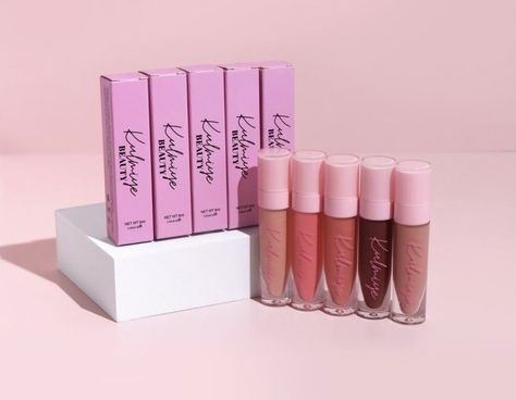 Lipgloss Display Ideas, Cosmetic Business Photoshoot, Product Photography Ideas Lip Gloss, Lip Gloss Brand Photoshoot, Lip Gloss Product Shoot, Lipgloss Marketing Ideas, Lipgloss Advertising Ideas, Makeup Brand Shoot Ideas, Lip Gloss Advertisement