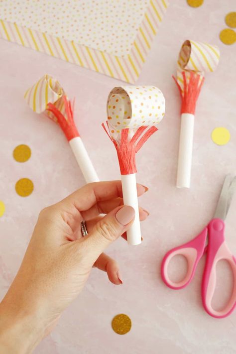 How to make a Party Blower - Childhood Magic Diy Party Blower, Party Blower, Pusheen Birthday, New Year's Eve Crafts, Party Blowers, Hat Diy, Party Poppers, Diy Hat, Throw A Party