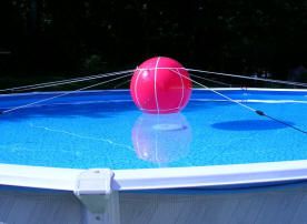 How to winterize above ground pool: step by step.  Tags: Above ground pool ideas, above ground swimming pool with deck, above ground pool maintenance, above ground pool landscaping, hacks, oval, sunken, designs, steps, winterize Closing Pool For Winter, Winterize Above Ground Pool, Round Pools, Landscaping Hacks, Oberirdischer Pool, Pool Oasis, Pool Covers, Pool Stuff, Swimming Pool Decks