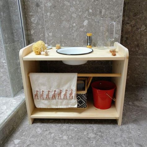 Montessori Cleaning Station, Montessori Hand Washing Station, Montessori Washing Station, Montessori Bathroom, Montessori Kids Room, Baby Toilet, Washing Station, Montessori Bedroom, Montessori Diy