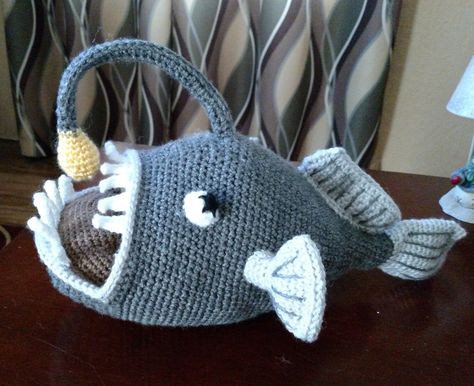 Angler Fish Crochet Angler Fish, Leg Warmers Crochet Pattern, Fish Crochet, Crochet Fish Patterns, Free Patterns Crochet, Crochet Sea Creatures, Crochet Halter Top Pattern, Leg Warmers Pattern, Extreme Knitting