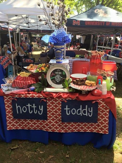 Awesome table! Love the tablecloth, centerpiece, and use of chalkboards draped on the table. The Grove Ole Miss, Tailgating Setup, Ole Miss Tailgating, Tailgate Decor, Football Tailgate Party, Tailgate Decorations, Tailgate Recipes, Basketball Baby Shower, Tailgating Ideas