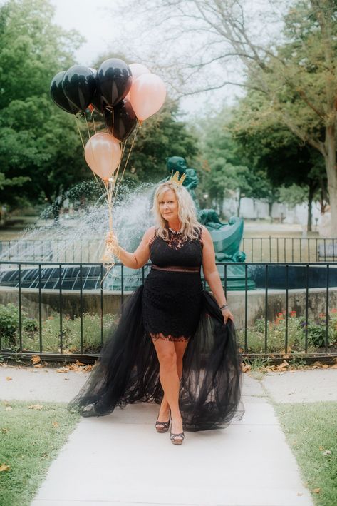 50th photo shoot! Birthday Party Outfit Women, 50th Birthday Themes, Birthday Outfit For Women, Party Photoshoot, Party Outfits For Women, Indian Wedding Photographer, 사진 촬영 포즈, 50 And Fabulous, Birthday Party Outfits