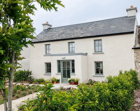 ‘I wanted to change my life’: How one businesswoman transformed an old Cork cottage into a B&B – The Irish Times Irish Farmhouse Renovation, Irish House Designs, Irish Cottage Renovation, Irish Farmhouse, House Designs Ireland, Irish Houses, Farmhouse Windows, Farmhouse Renovation, Irish Cottage