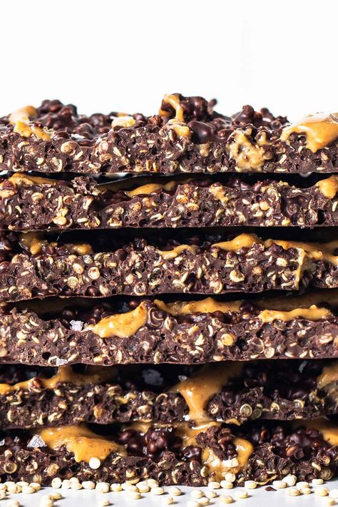 Chocolate Quinoa Crisps - Fit Foodie Finds Chocolate Quinoa Crisps, Quinoa Dessert Recipes, Quinoa Crisps, Quinoa Desserts, Quinoa Snacks, Quinoa Cookies, Gummy Snacks, Quinoa Bars, Chocolate Quinoa