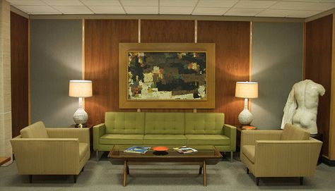 Want to make this Florence Knoll sofa from Mad Men your own? Head over to http://www.filmandfurniture.com/ to find out how! #interiordesign Office Waiting Lounge, Mad Men Furniture, Mad Men Interior Design, Men Furniture, Mad Men Interior, Mid Century Makeover, 1950s Office, Men Interior Design, Mad Men Office