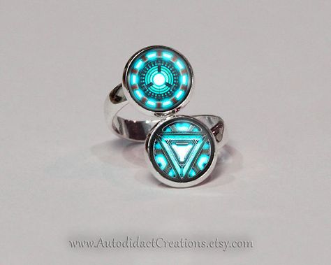 Avengers Jewelry, Marvel Jewelry, Marvel Fashion, Geeky Jewellery, Arc Reactor, Man Jewelry, Marvel Clothes, Jewelry Aesthetic, Gifts For Boyfriend