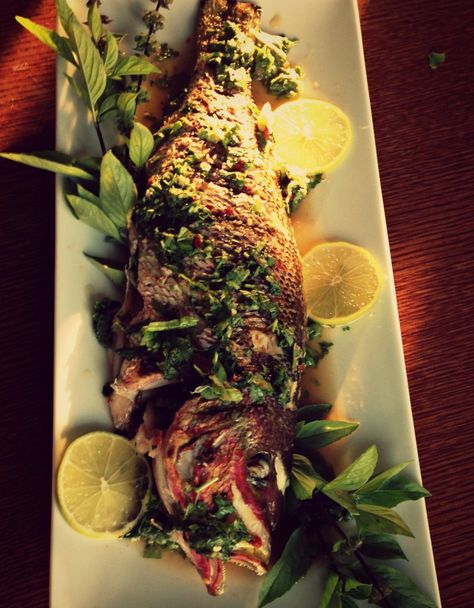 Whole Snapper Recipes, Whole Red Snapper Recipes, Thai Fish Recipe, Grilled Snapper, Baked Whole Fish, Baked Snapper, Grilled Red Snapper, Red Snapper Recipes, Whole Fish Recipes