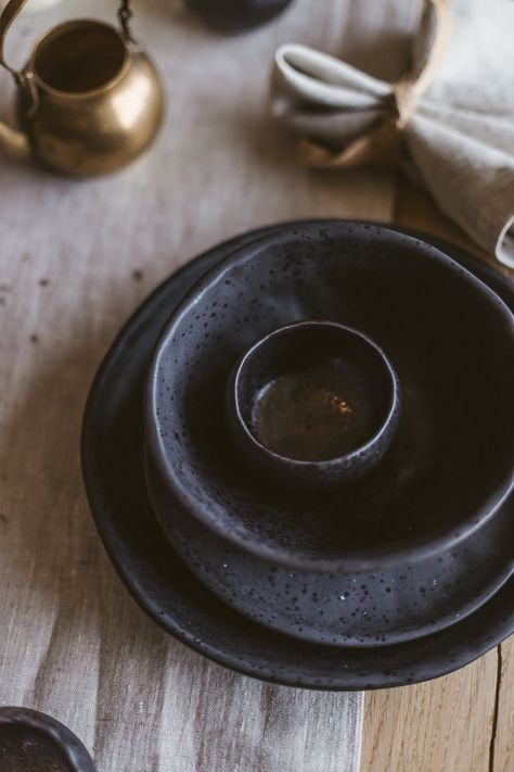 Pottery dinner set Ceramic Dish Set, Serving Bowls Ceramic, Ceramic Dinner Set, Black Dinnerware, Ceramic Dinnerware Set, Stoneware Dishes, Stoneware Dinnerware Sets, Stoneware Dinnerware, Ceramic Dinnerware