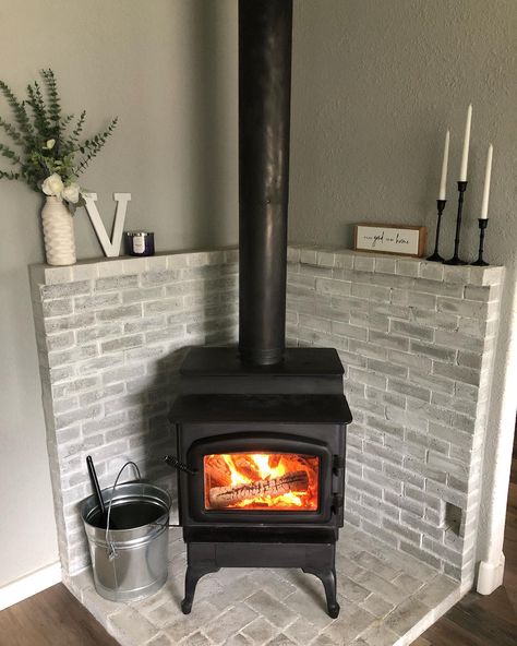 Brick Wood Stove Hearth Ideas -mrshannahvieira Stove Hearth Ideas, Wood Stove Hearth Ideas, Pellet Stove Hearth, Wood Stove Decor, Wood Burning Stove Corner, Corner Wood Stove, Wood Stove Surround, Hearth Ideas, Stove Hearth