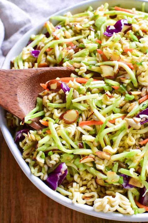 Broccoli Slaw Recipe, Broccoli Cole Slaw, Broccoli Slaw Salad, Broccoli Slaw Recipes, Best Broccoli Salad Recipe, Slaw Salad, Broccoli Carrot, Lemon Tree Dwelling, Best Broccoli