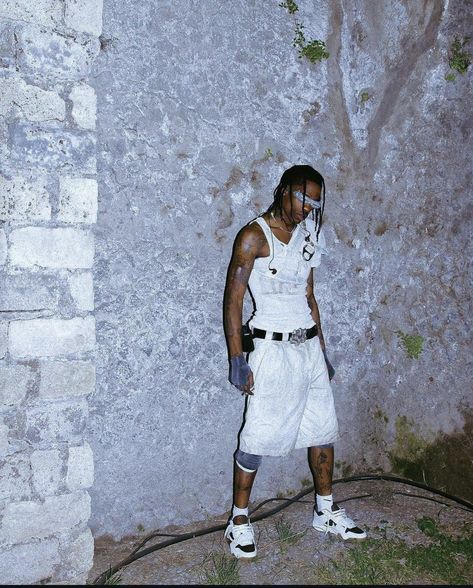 Travis Scott Fits, Travis Scott Outfits, Travis Scott, Rappers, Rap, Hip Hop, Fashion Inspo, Street Wear, Vinyl