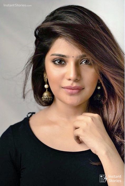 Indian Eyes, Top Celebrities, Wallpapers Hd, Latest Movies, Indian Beauty Saree, India Beauty, Actress Photos, Desi Beauty, Hd Photos