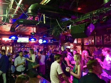 Atlanta Bars, Cocktail Bars, Give Directions, Oyster Bar, Best Bars, Aesthetic Life, Cold Beer, Rooftop Bar, Cool Bars