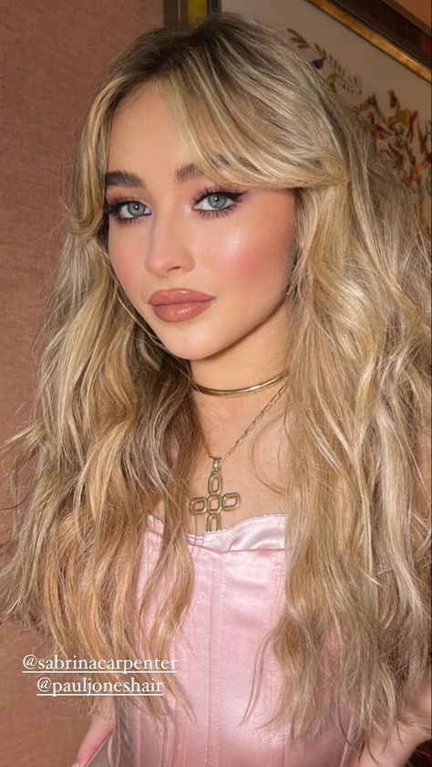 Maquillage On Fleek, Looks Kylie Jenner, Sabrina Carpenter Style, Wedding Hair And Makeup, Sabrina Carpenter, Maquillaje De Ojos, Hair Looks, Beauty Routines, New Hair