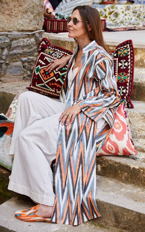 Look Boho Chic, Ethno Style, Mode Kimono, Ikat Dress, The Silk Road, Classic Style Outfits, Maxi Outfits, Silk Road, Yoga Fashion