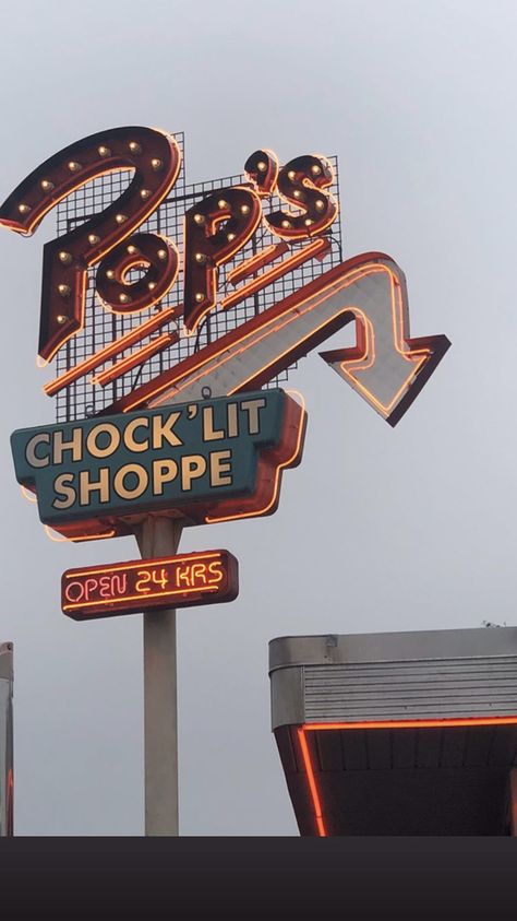 Book Apparel, Googie Design, Retro Signage, Retro Kunst, Vintage Neon Signs, Retro Sign, Old Signs, Signage Design, Retro Aesthetic