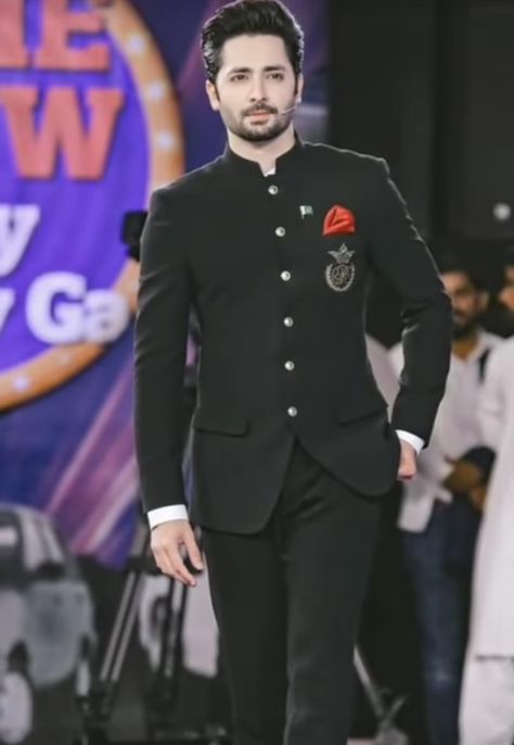 Gents Coat Pant, Wedding Court For Men, Pentcoat For Men Wedding Pakistani, Sufi Night Outfit For Men, Kurta Pajama Jodhpuri Coat, Pathani For Men Wedding With Jacket, Pathani With Blazer For Men, Black Tuxedo Style Bandhgala For Party, Pathani With Jacket