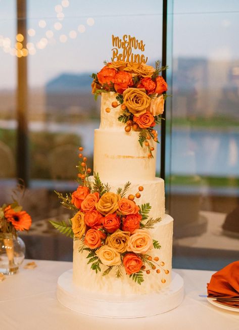 Wedding Cake Orange Flowers, Yellow Flower Cake, Flower Cake Ideas, Peach Wedding Theme, Orange Wedding Cake, Nevada Wedding, Jasmine Wedding, Burnt Orange Weddings, Themed Wedding Cakes