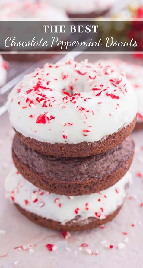 Holiday Donuts, Dessert For Christmas, Chocolate Peppermint Cake, Peppermint Cake, Peppermint Chocolate, Christmas Donuts, Baked Donut Recipes, Amazing Desserts, The Best Breakfast