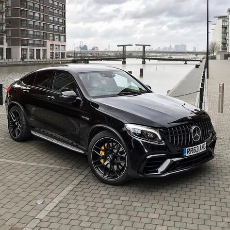 Glc 63 Amg, Mercedes Gle Coupe, Porsche Girl, Luxury Photos, Mercedes Benz Suv, Luxury Cars Mercedes, Benz Suv, Mercedes Auto, Auto Jeep