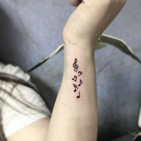 Small Music Tattoos, Tattoo Homme, Music Notes Tattoo, Petit Tattoo, Music Tattoo Designs, Note Tattoo, Inspiration Tattoos, Ornamental Tattoo, Arrow Tattoo