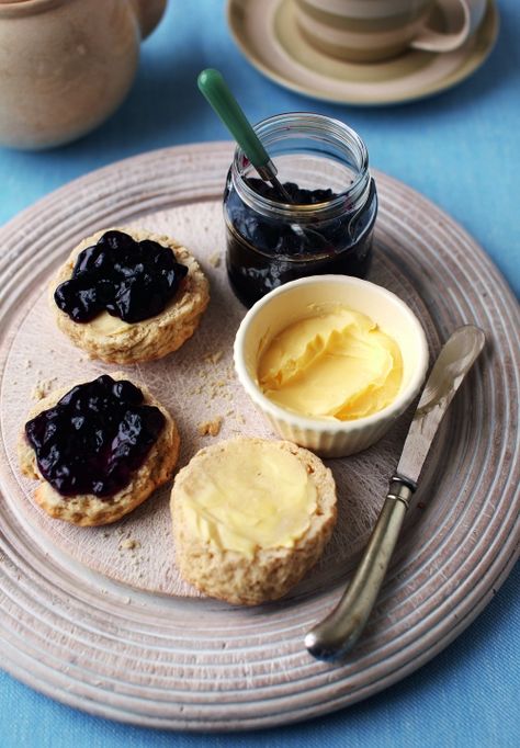 Tea-Time Griddled Scones - Ainsley Harriott Clotted Cream, Savory Pie, Homemade Jam, Cooking Show, Other Recipes, Scones, Ingredients Recipes, Afternoon Tea, Mini Cheesecake