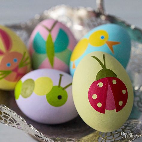 Creative Ways to Dye Easter Eggs from Better Homes and Gardens Animal Eggs, Creative Easter Eggs, Painted Eggs, Easter Food, Easter Egg Dye, Easter Goodies, Easy Easter Crafts, Nice Ideas, Easter Baby