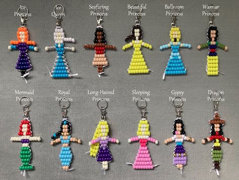 Princess Beaded Keychain - Etsy Pony Bead Jewelry, Pony Bead Animals, Pony Bead Projects, Pony Bead Crafts, Pony Bead Patterns, Diy Perler Bead Crafts, Beaded Keychain, Bead Charms Diy, Diy Perler Beads