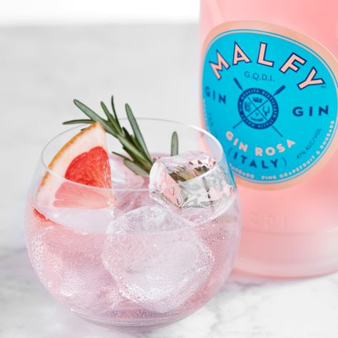 Drink Of The Week: Malfy Gin Rosa Watermelon Gin Cocktail, Blueberry Lemonade Recipe, Gin Cocktails Summer, Grapefruit Gin Cocktail, Cucumber Gin Cocktail, Gin Rosa, Malfy Gin, Pink Gin Cocktails, Gin Based Cocktails