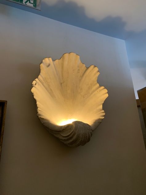 Seashell Concept Interior Design, Shell Room Decor, Seashell Light, Shell Lamp, Coastal Room, Cement Art, Pinterest Room Decor, Room Deco, Dream Beach