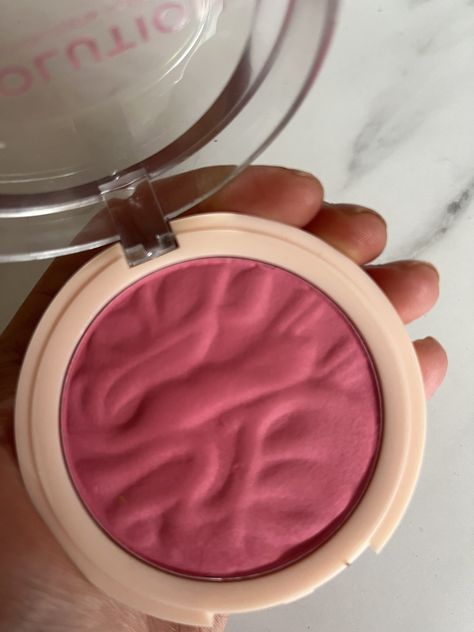 makeup revolution reloaded blush Makeup Revolution Aesthetic, Revolution Makeup Aesthetic, Revolution Makeup, Revolution Blush, Makeup Revolution Liquid Blush, Makeup Revolution Blush, Makeup Revolution Highlighter, Cleanser For Oily Skin, Night Skin Care Routine