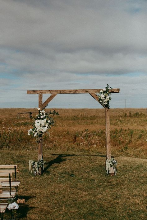 Octagon Arbor Wedding, Farm Wedding Arch, Farm Wedding Simple, Backyard Field Wedding, Prairie Wedding Ideas, Outdoor Field Wedding Ceremony, Country Field Wedding, Field Ceremony Wedding, Outdoor Farm Wedding Ceremony