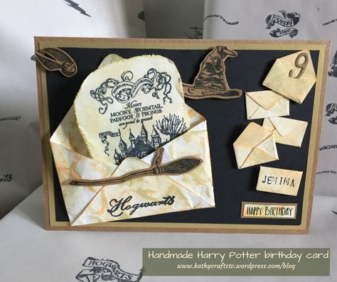 Handmade Harry Potter birthday card Harry Potter Inspired Birthday Cards, Harry Potter Card Ideas, Diy Cards For Friends, Harry Potter Handmade, Carte Harry Potter, Harry Potter Card, Harry Potter Themed Birthday, Handmade Harry Potter, Harry Potter Birthday Cards