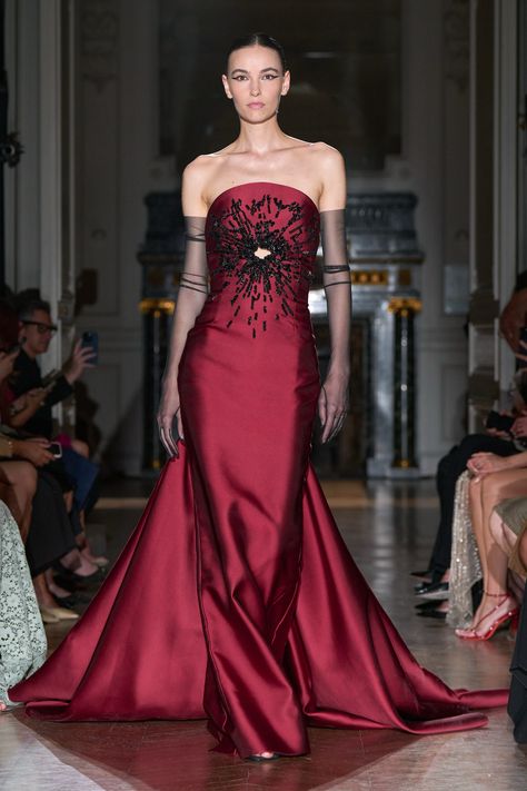 2024 Couture, Zuhair Murad Couture, Catwalk Dress, Zuhair Murad Haute Couture, Elie Saab Haute Couture, Ralph Lauren Womens Clothing, Fashion Runway Show, Mode Shoes, Ellie Saab